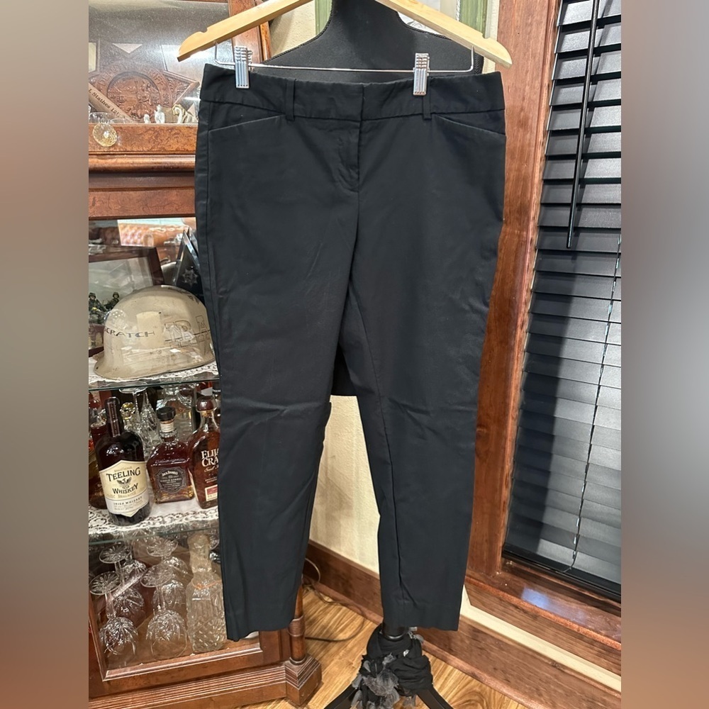 The Limited Black Stretch Skinny Pants EUC
